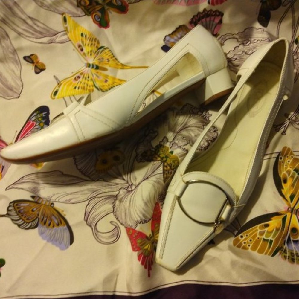❤️Womens TODS White Leather Cut Out Driver Shoes Size 37 7